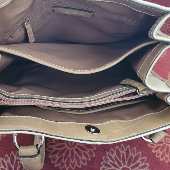 Nine & Co Tan Bag - Picture 5 of 8
